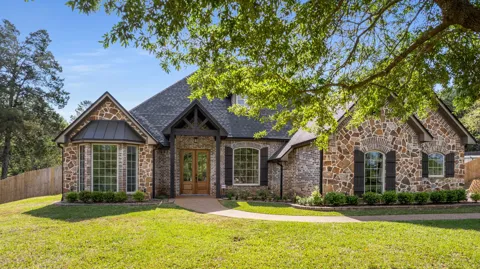 333 Hines Crossing