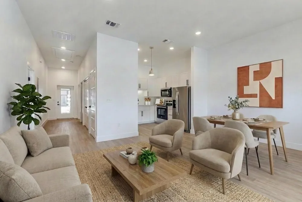 820 W McLeroy Boulevard #2013 Saginaw, TX 76179