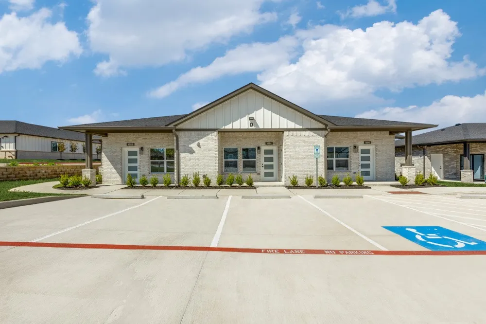 820 W McLeroy Boulevard #2009 Saginaw, TX 76179