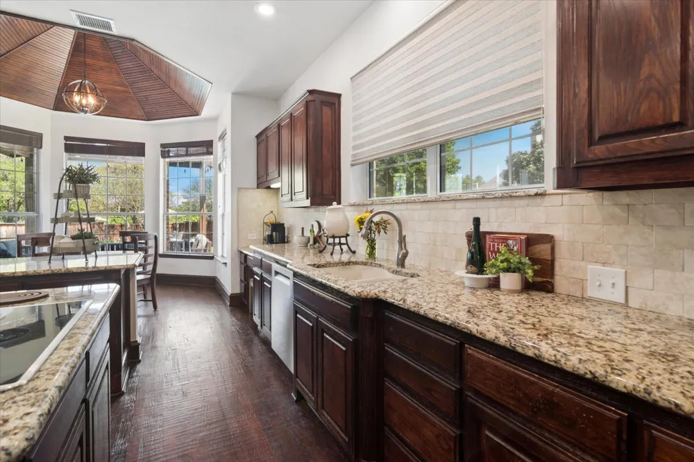 2013 Covey Glen Road McKinney, TX 75072