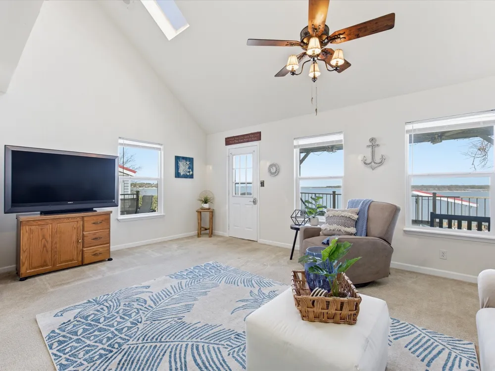 707 Marco Drive Runaway Bay, TX 76426