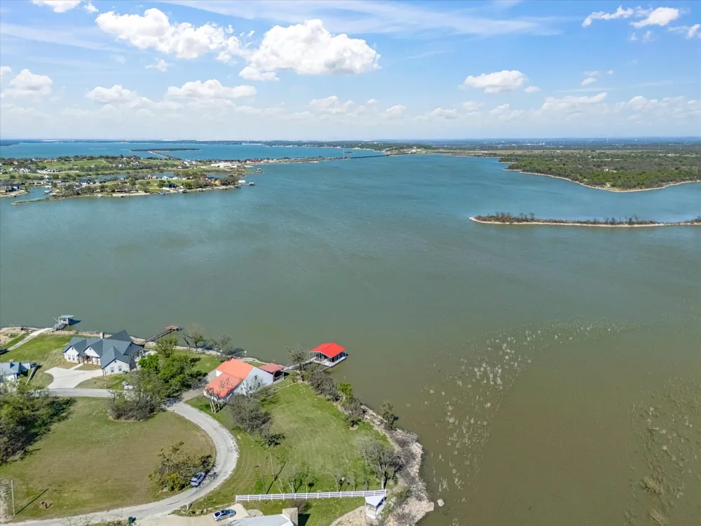 707 Marco Drive Runaway Bay, TX 76426