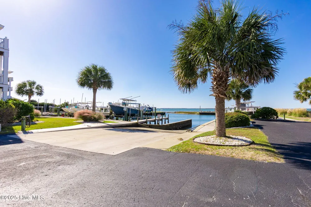 118 & 120 Pintail Lane Harkers Island, NC 28531
