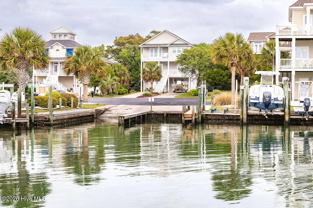 118 & 120 Pintail Lane Harkers Island, NC 28531