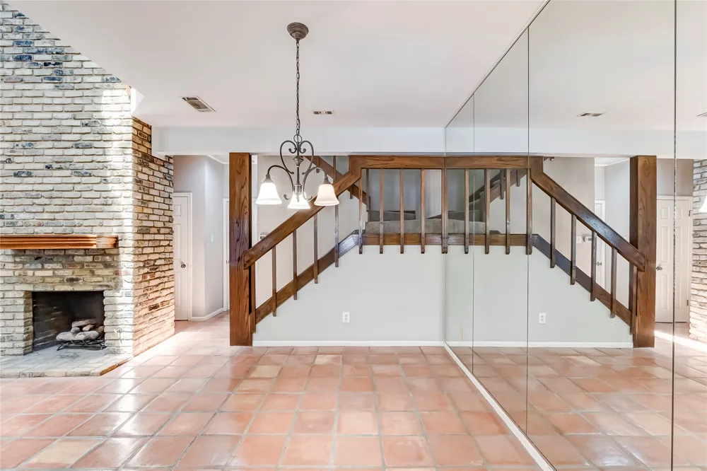 10819 Crown Colony Drive #19 Austin, TX 78747