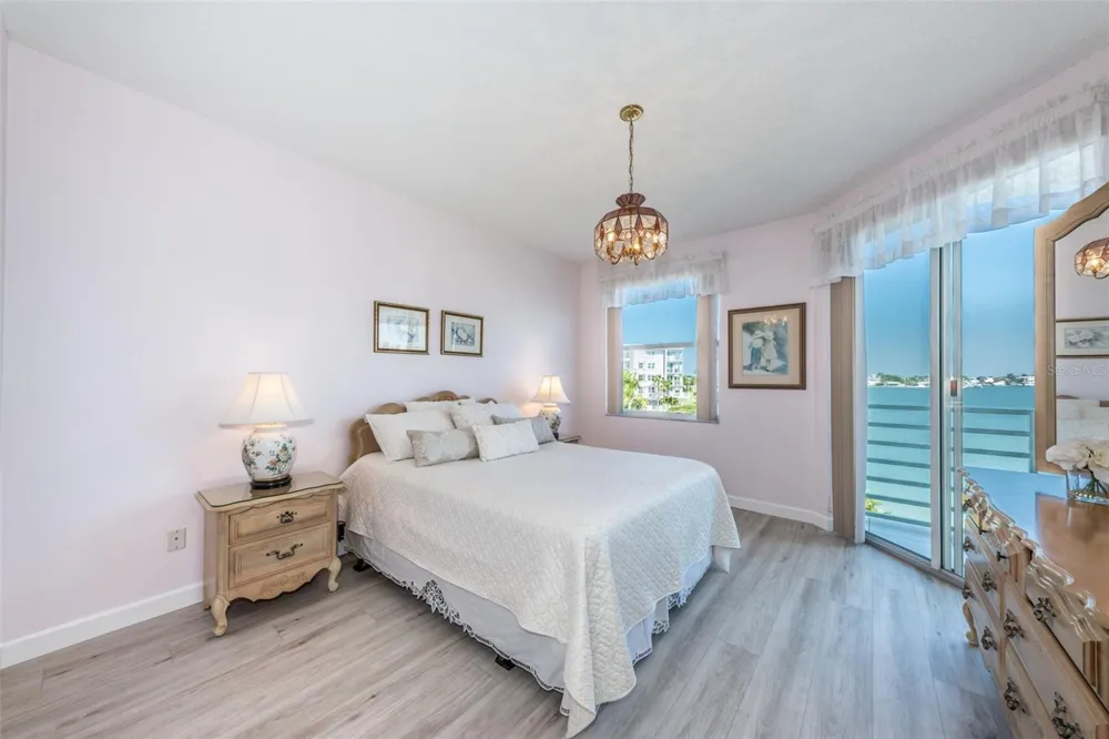 7979 SAILBOAT KEY BOULEVARD S #205 South Pasadena, FL 33707