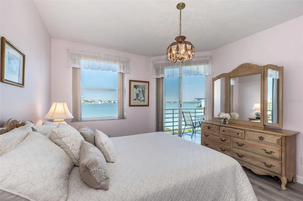 7979 SAILBOAT KEY BOULEVARD S #205 South Pasadena, FL 33707