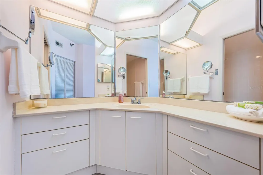 7979 SAILBOAT KEY BOULEVARD S #205 South Pasadena, FL 33707