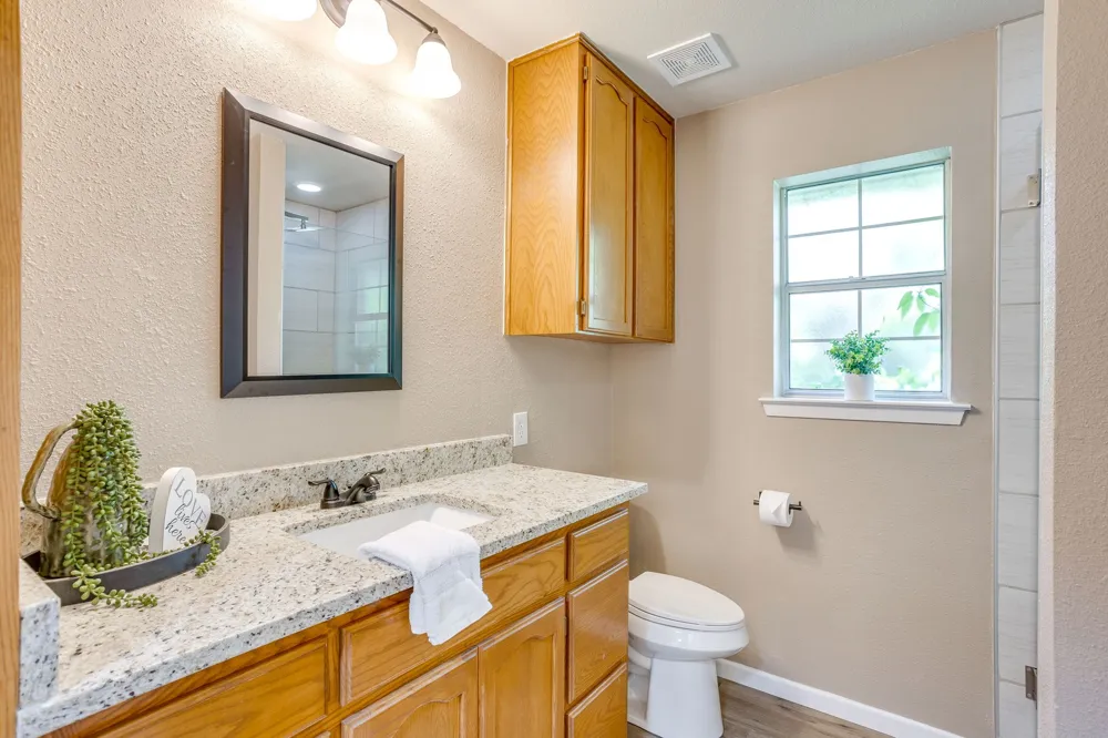 108 S Douglas Street Covington, TX 76636