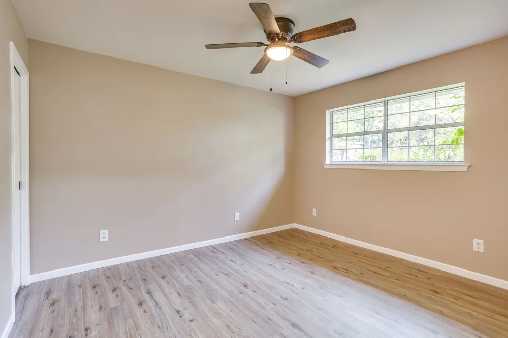 108 S Douglas Street Covington, TX 76636