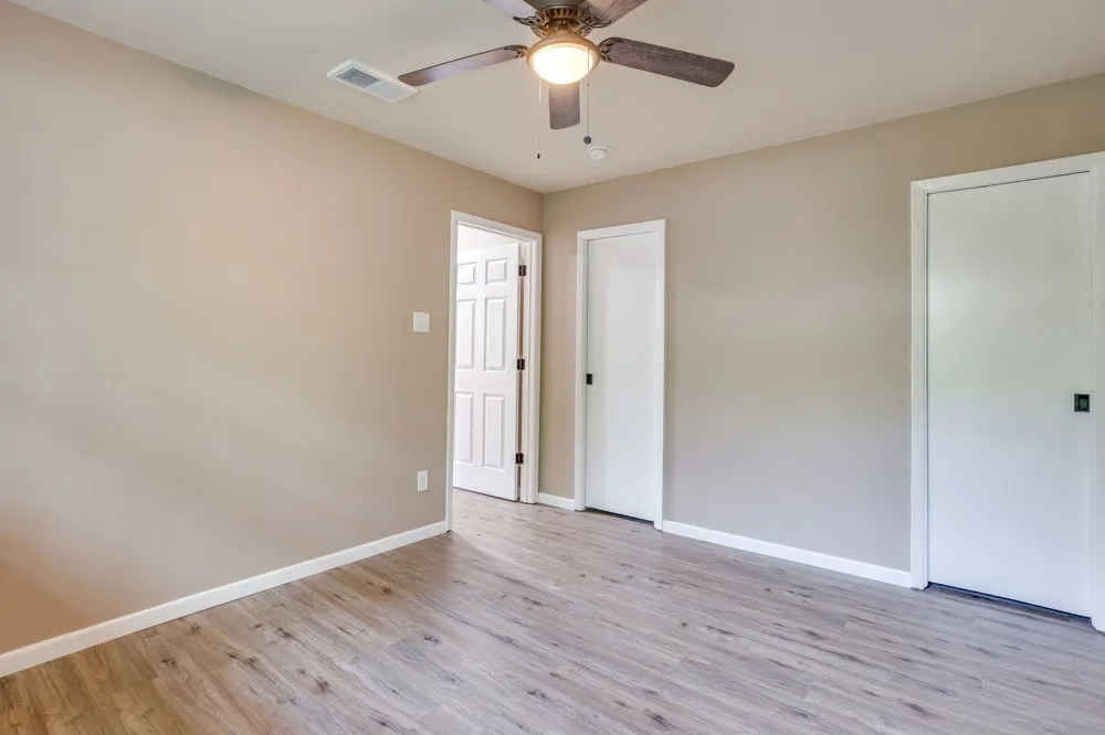 108 S Douglas Street Covington, TX 76636