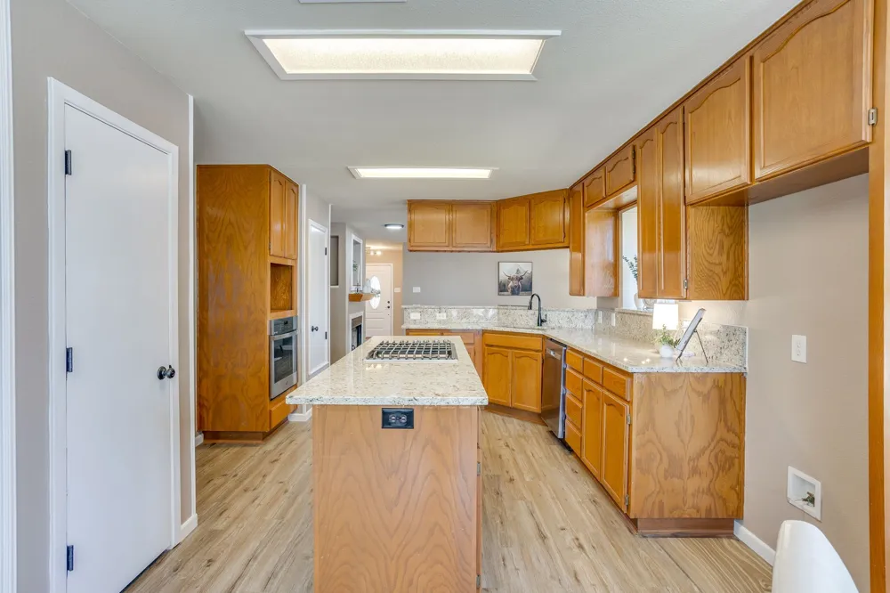 108 S Douglas Street Covington, TX 76636