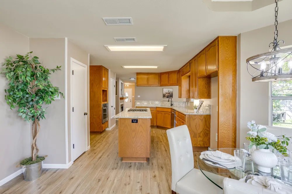 108 S Douglas Street Covington, TX 76636