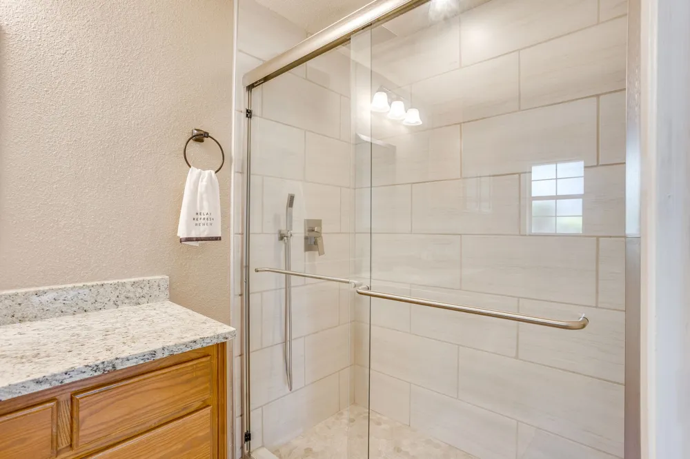 108 S Douglas Street Covington, TX 76636