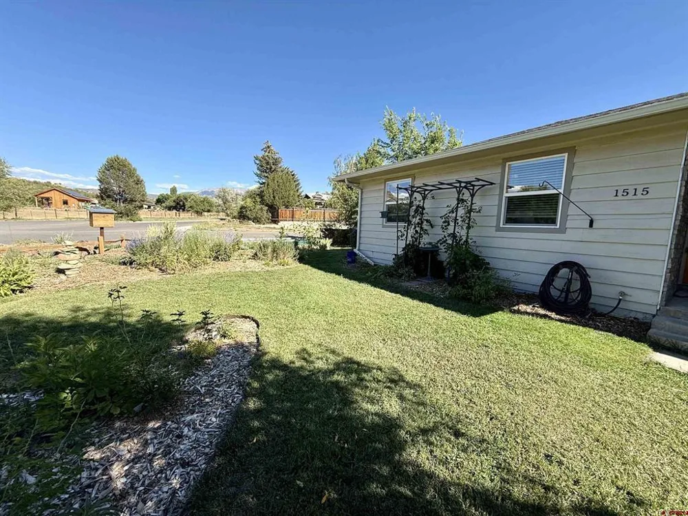 1515 2nd Street Paonia, CO 81428