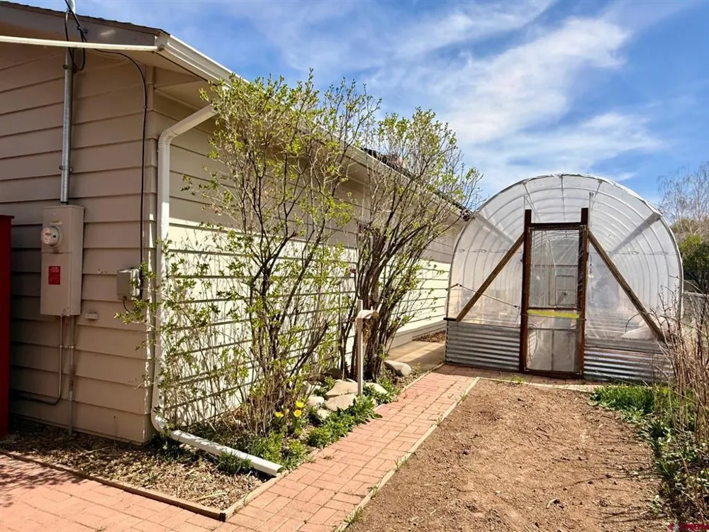 1515 2nd Street Paonia, CO 81428