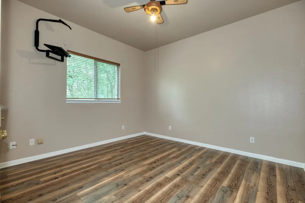430 Indian Hills Trl Kyle, TX 78640