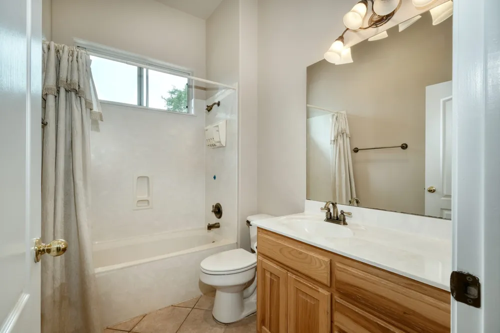 430 Indian Hills Trl Kyle, TX 78640