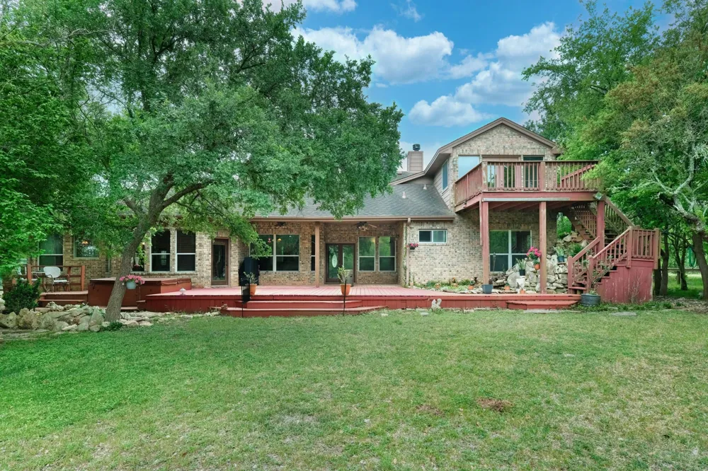430 Indian Hills Trl Kyle, TX 78640