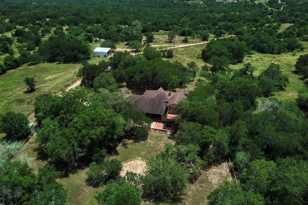 430 Indian Hills Trl Kyle, TX 78640
