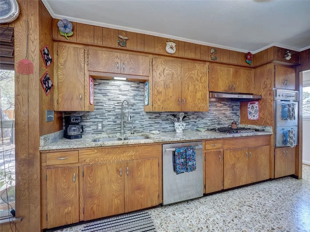 202 Sunset Ingleside on the Bay, TX 78362