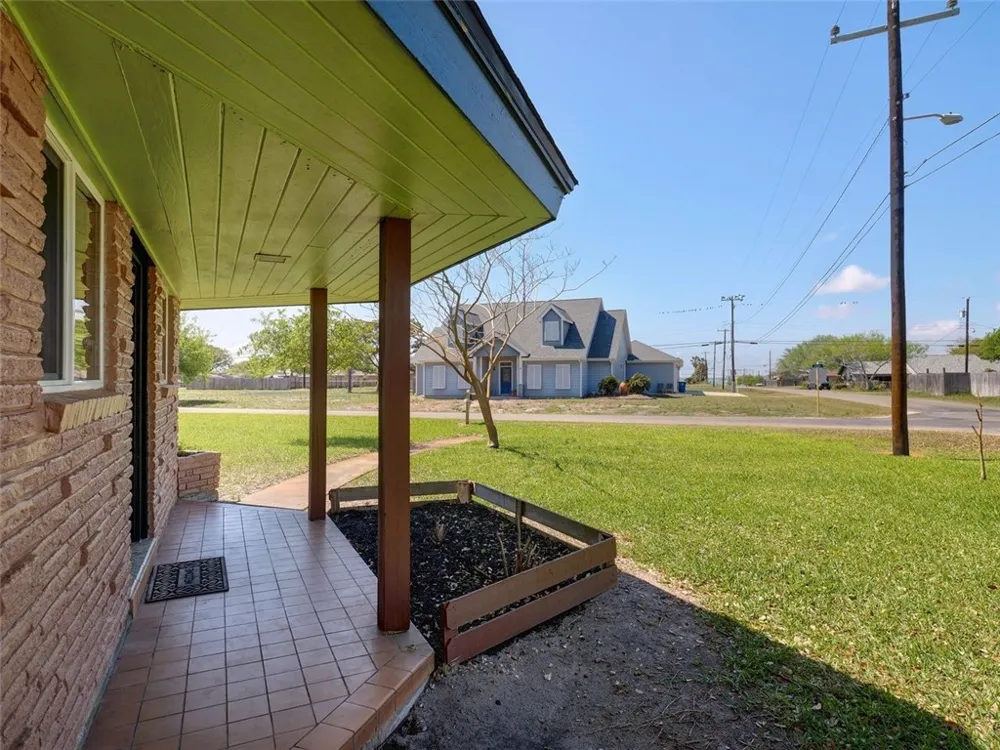 202 Sunset Ingleside on the Bay, TX 78362