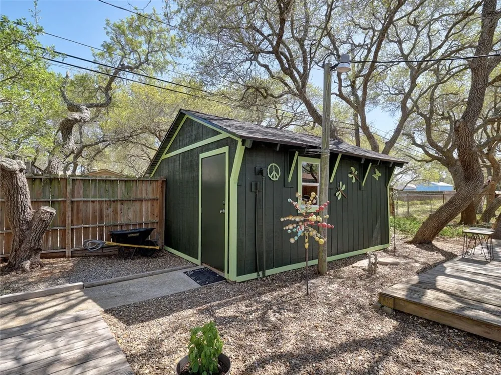 202 Sunset Ingleside on the Bay, TX 78362