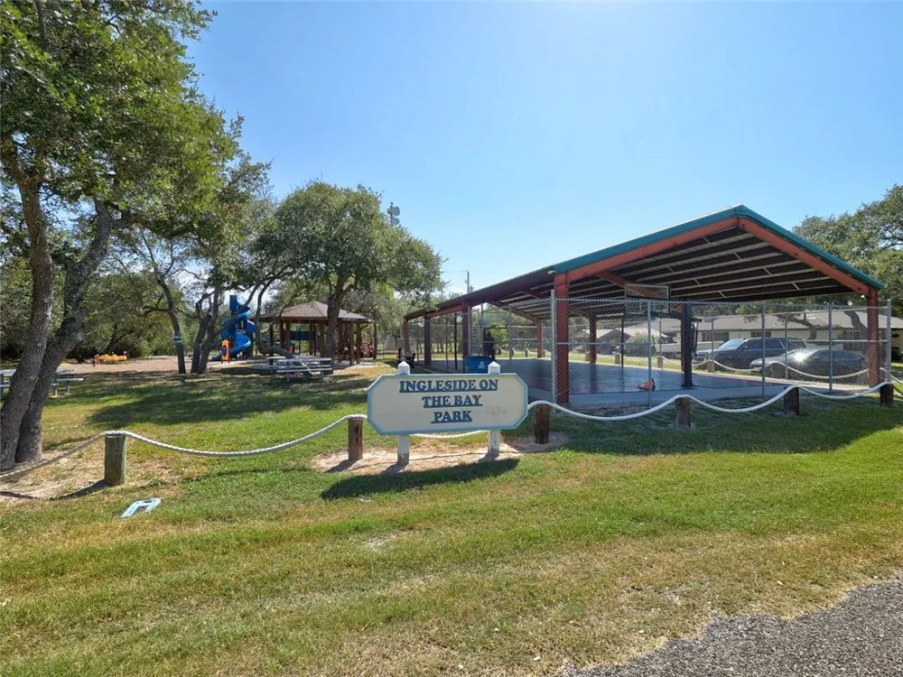 202 Sunset Ingleside on the Bay, TX 78362