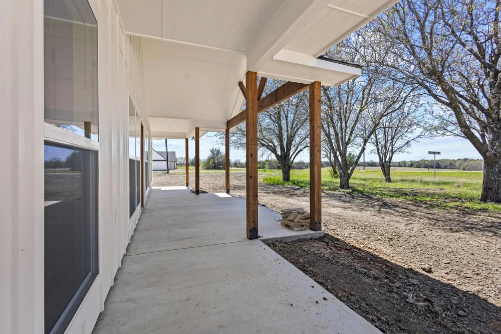 14419 FM 1396 E Windom, TX 75492
