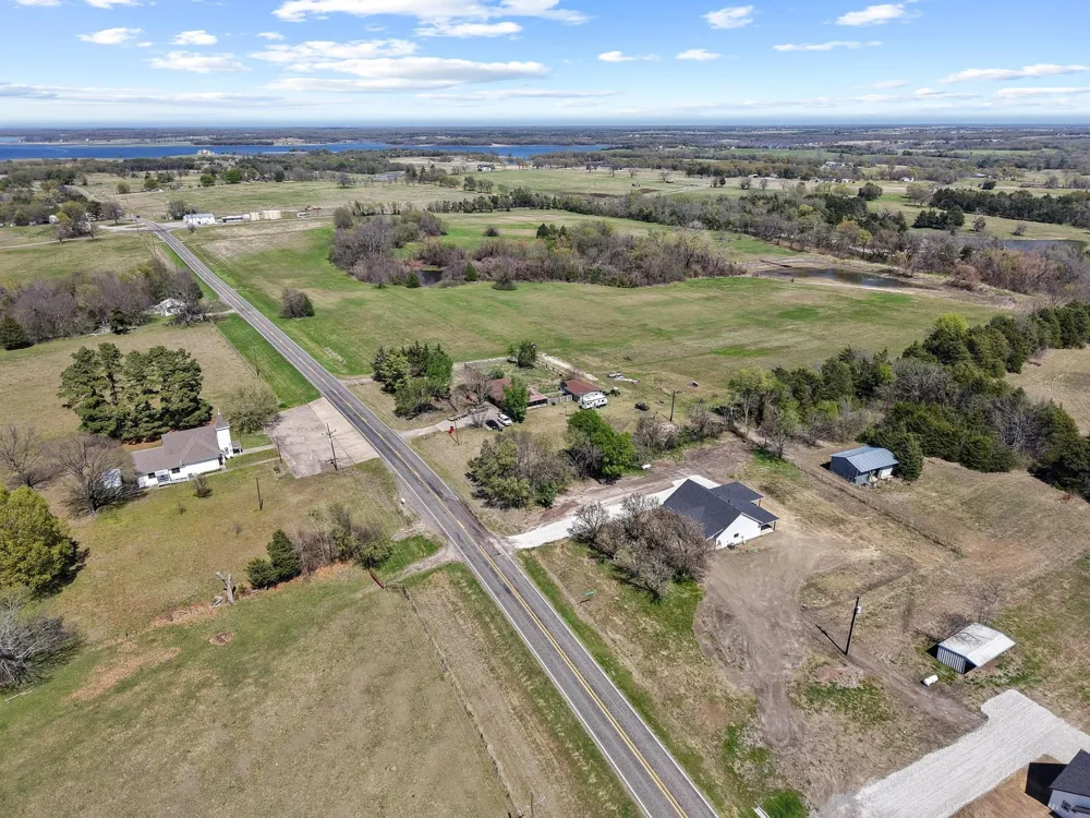 14419 FM 1396 E Windom, TX 75492