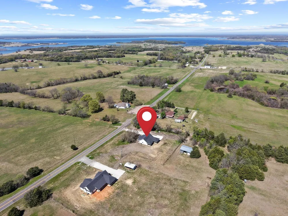 14419 FM 1396 E Windom, TX 75492