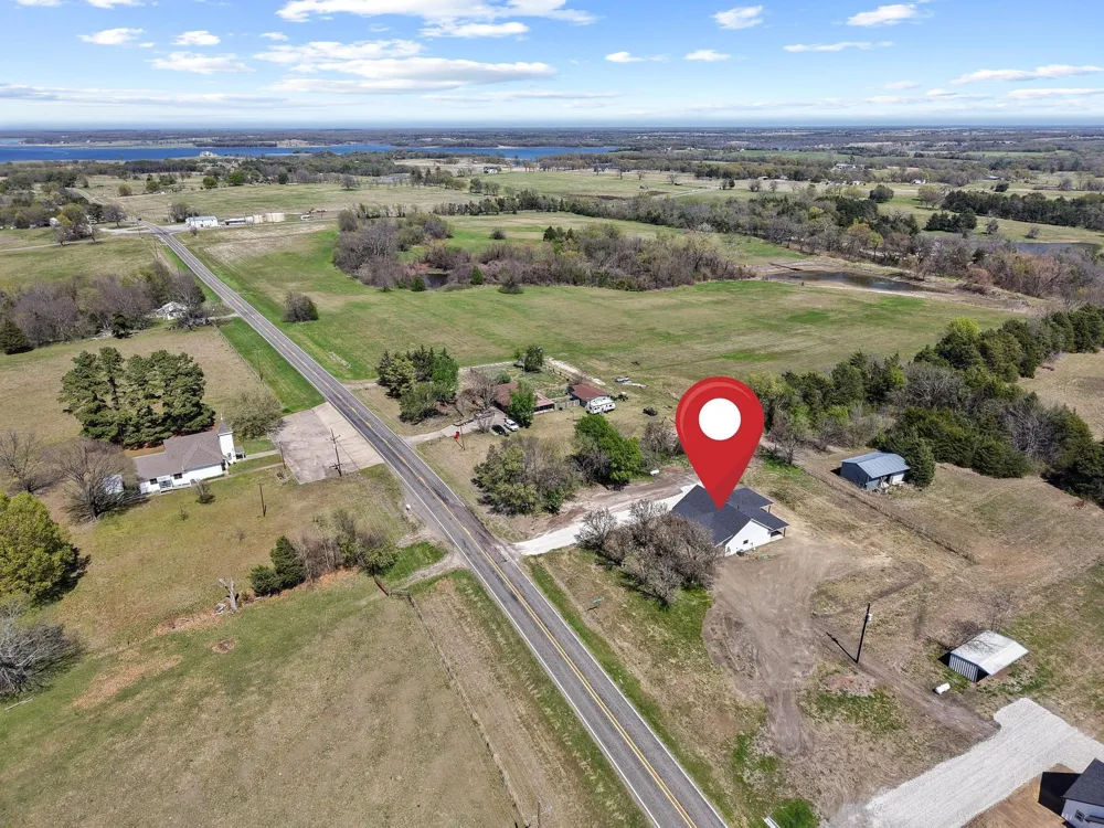 14419 FM 1396 E Windom, TX 75492