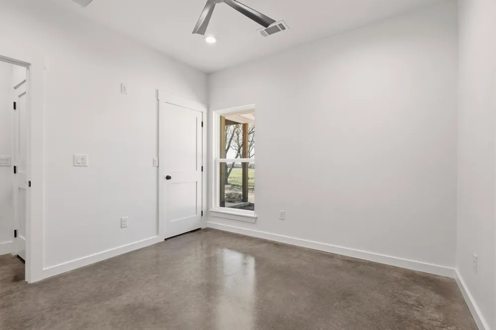 14419 FM 1396 E Windom, TX 75492