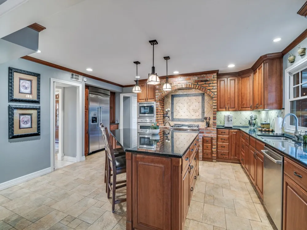 343 E Tripp Road Sunnyvale, TX 75182