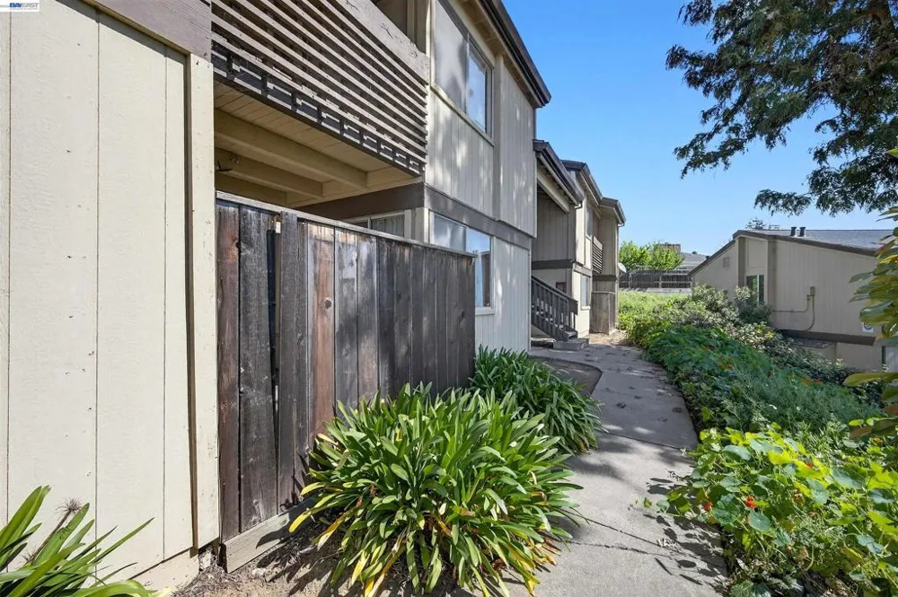 355 Parkview Terrace #B9 Vallejo, CA 94589