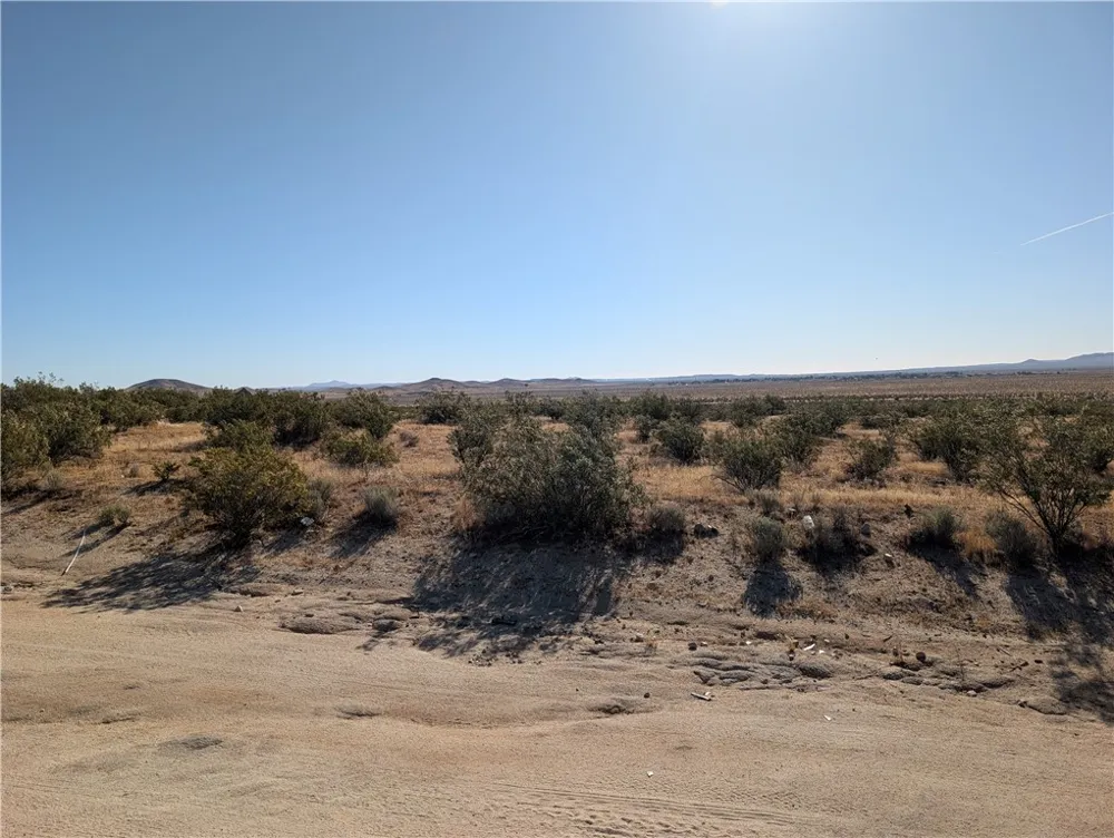 140th St Edwards, CA 93523