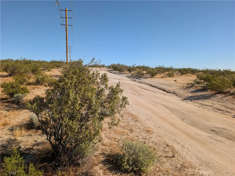 140th St Edwards, CA 93523
