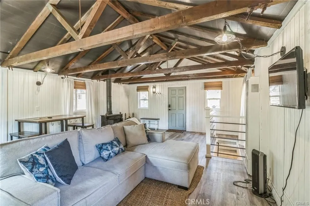 33401 Bluebird Drive Green Valley Lake, CA 92341