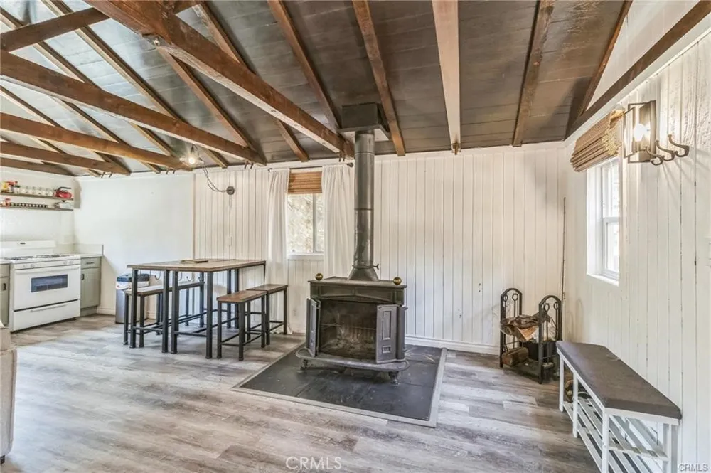 33401 Bluebird Drive Green Valley Lake, CA 92341