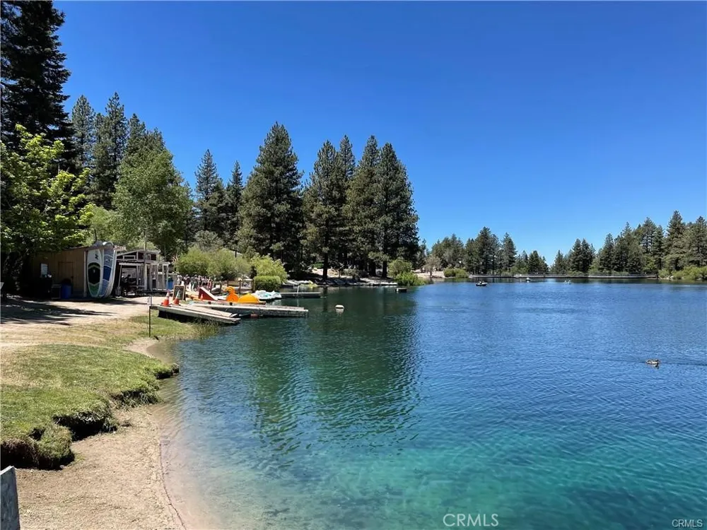 33401 Bluebird Drive Green Valley Lake, CA 92341