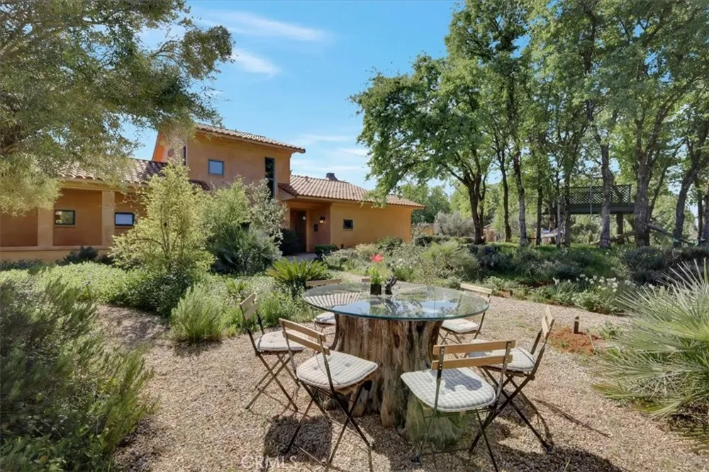 9735 Stackhouse Lane Oregon House, CA 95962