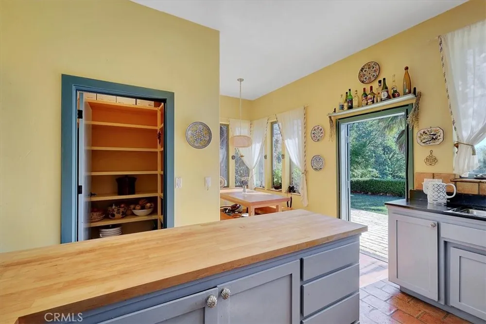 9735 Stackhouse Lane Oregon House, CA 95962