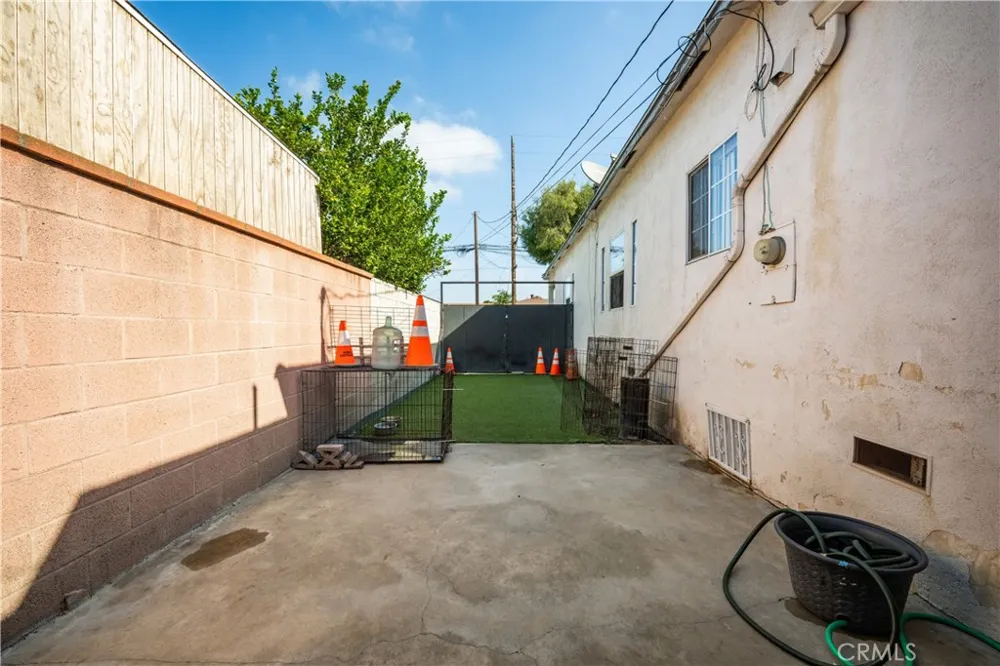9722 Walnut Street Bellflower, CA 90706