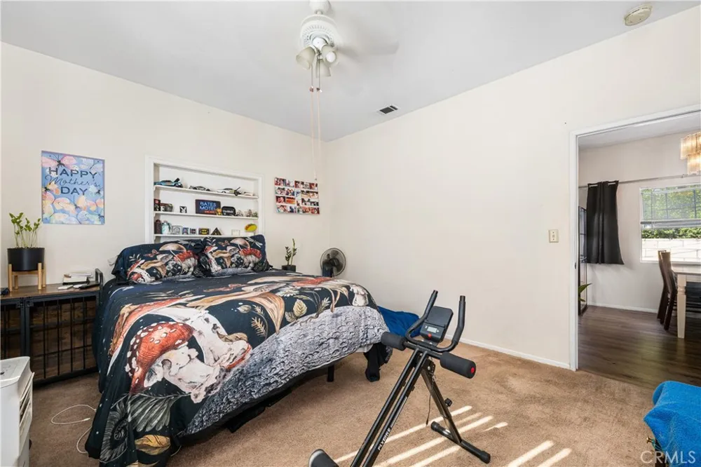 9722 Walnut Street Bellflower, CA 90706