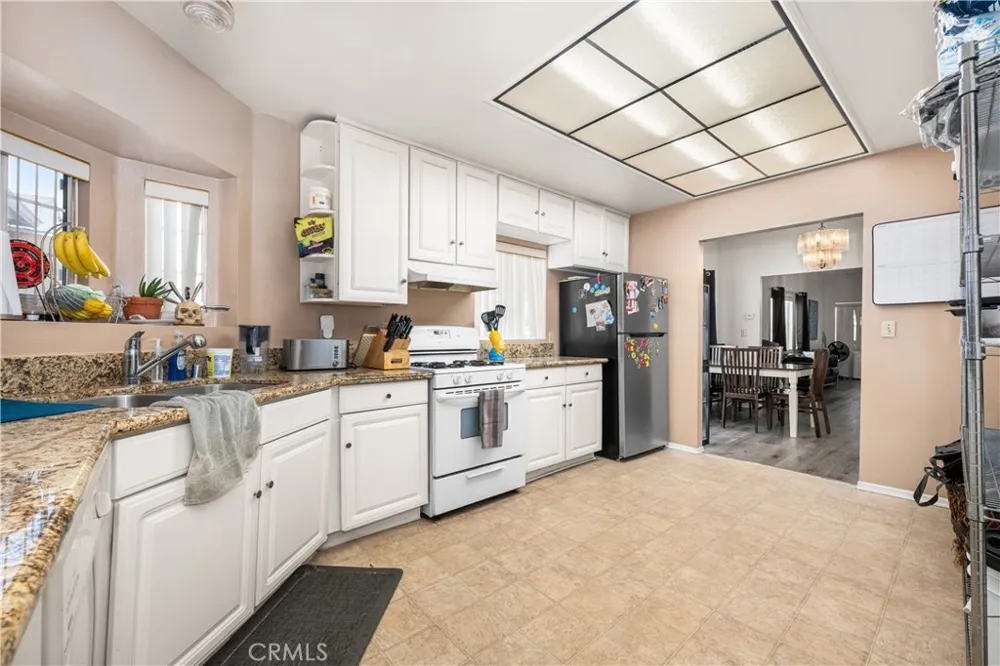 9722 Walnut Street Bellflower, CA 90706