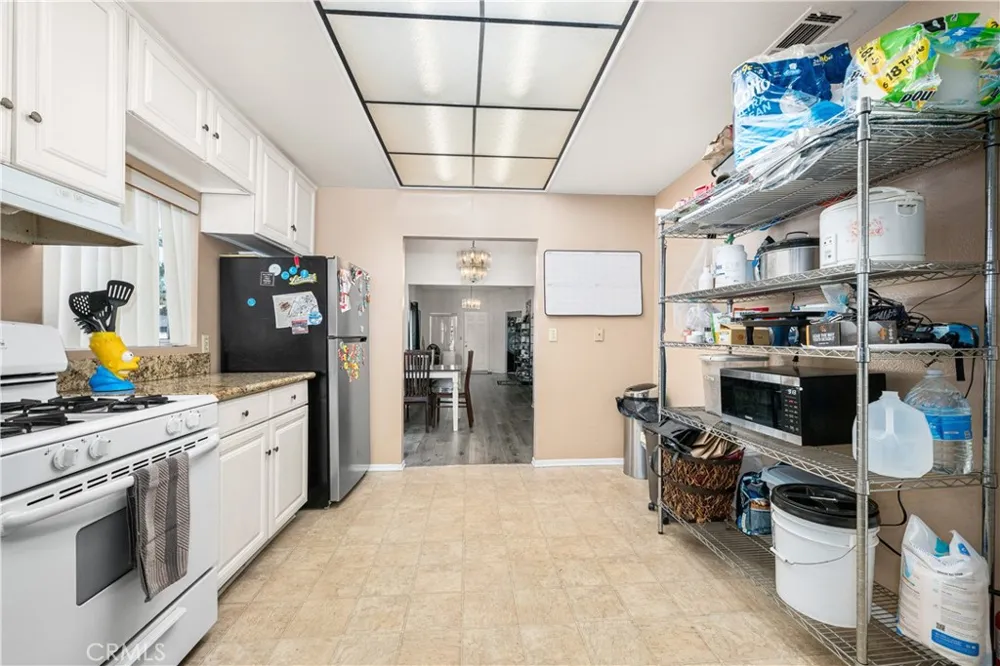 9722 Walnut Street Bellflower, CA 90706