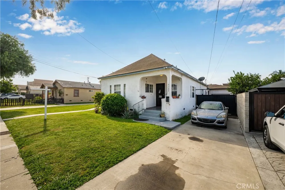 9722 Walnut Street Bellflower, CA 90706