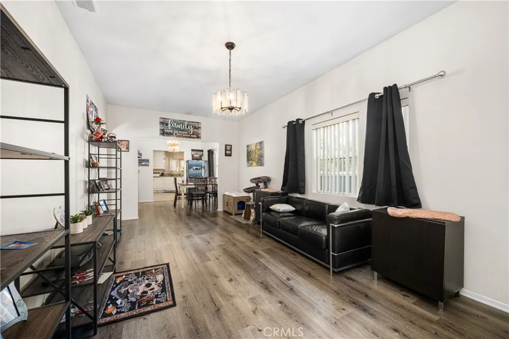 9722 Walnut Street Bellflower, CA 90706