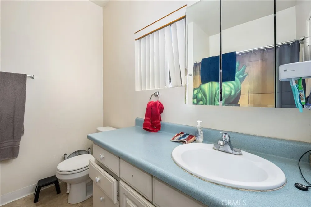 9722 Walnut Street Bellflower, CA 90706