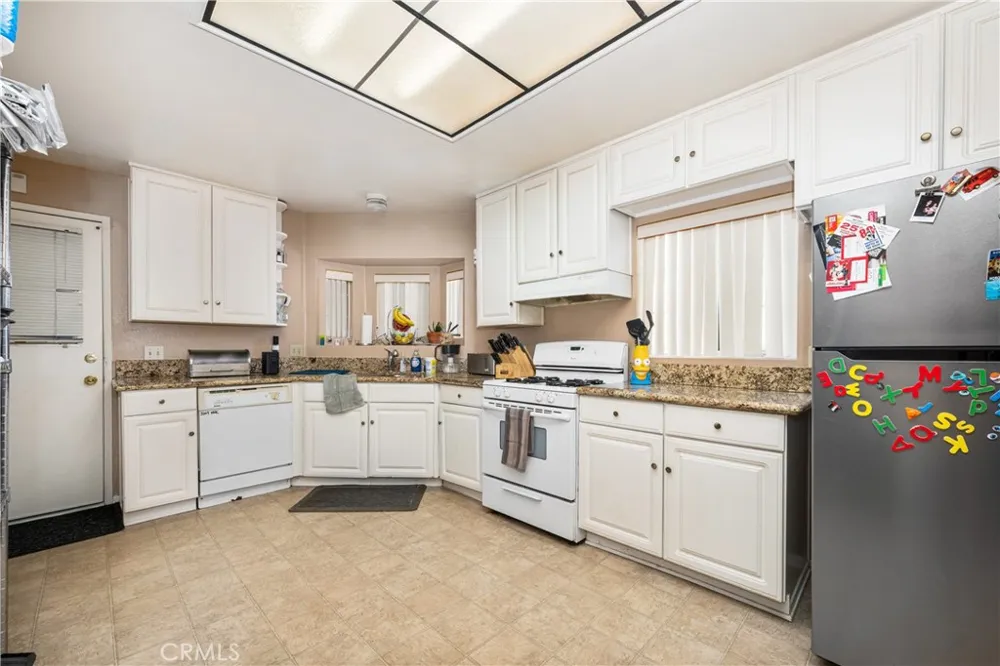 9722 Walnut Street Bellflower, CA 90706
